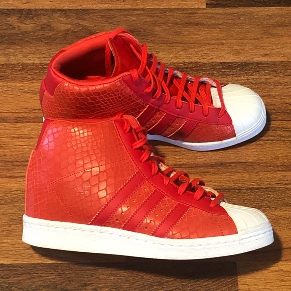 Adidas Other - Adidas Vintage superstar platform snakeskin print sneakers!